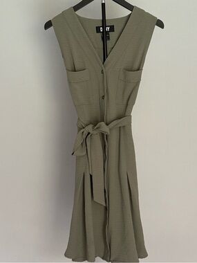 DKNY Olive Green V-Neck Sleeveless Button Midi Dress Belted Size 10 Fit & Flare